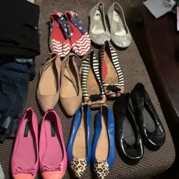 Flats - Picture 1 of 8